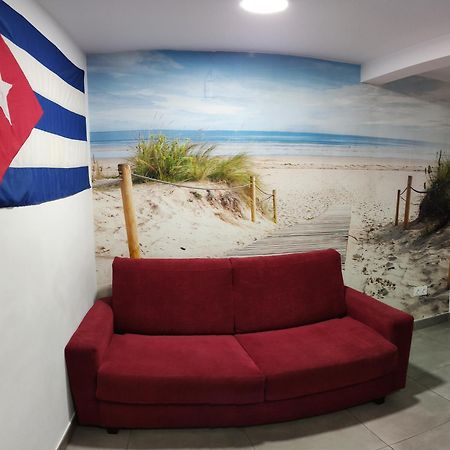 El Rinconcito Cubano En La Playa Apartment Almeria Exterior photo